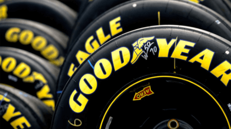 Good Year tires f1 Logo Pin Badge Logo Or 