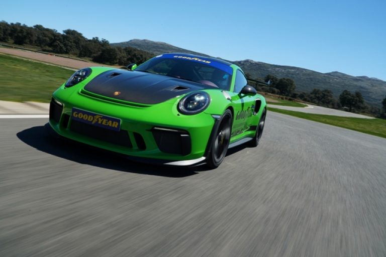 Goodyear Eagle F1 SuperSport RS: Custom-made tyre for Porsche 911 GT2